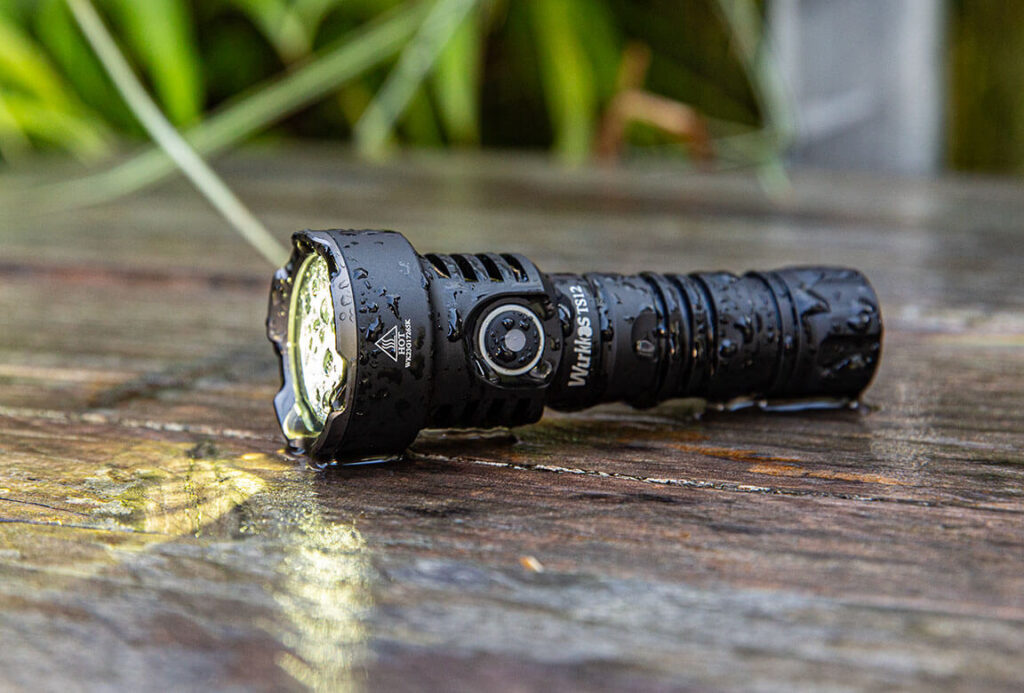 Die Wurkkos TS12 ist staub- und wasserdicht nach IP68.