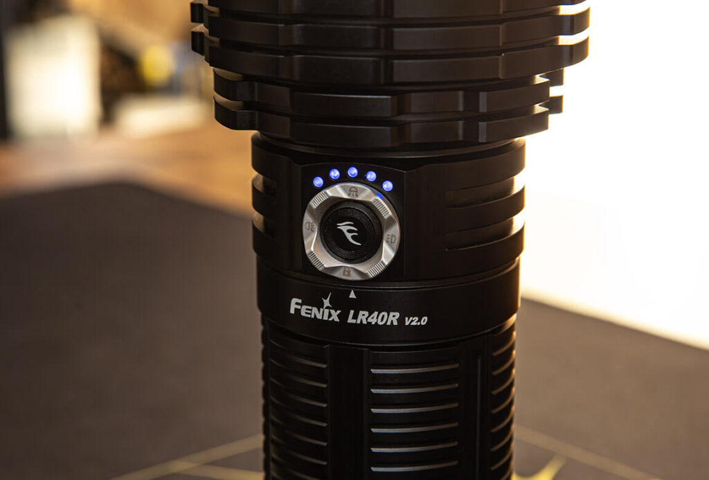 Der Powerbutton der Fenix lässt sich sehr gut und einfach bedienen.