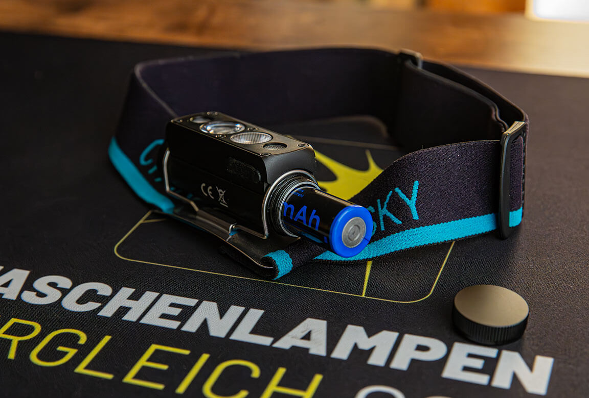 Im Inneren der Cyansky HS6R arbeitet ein wechselbarer 18650er Akku.