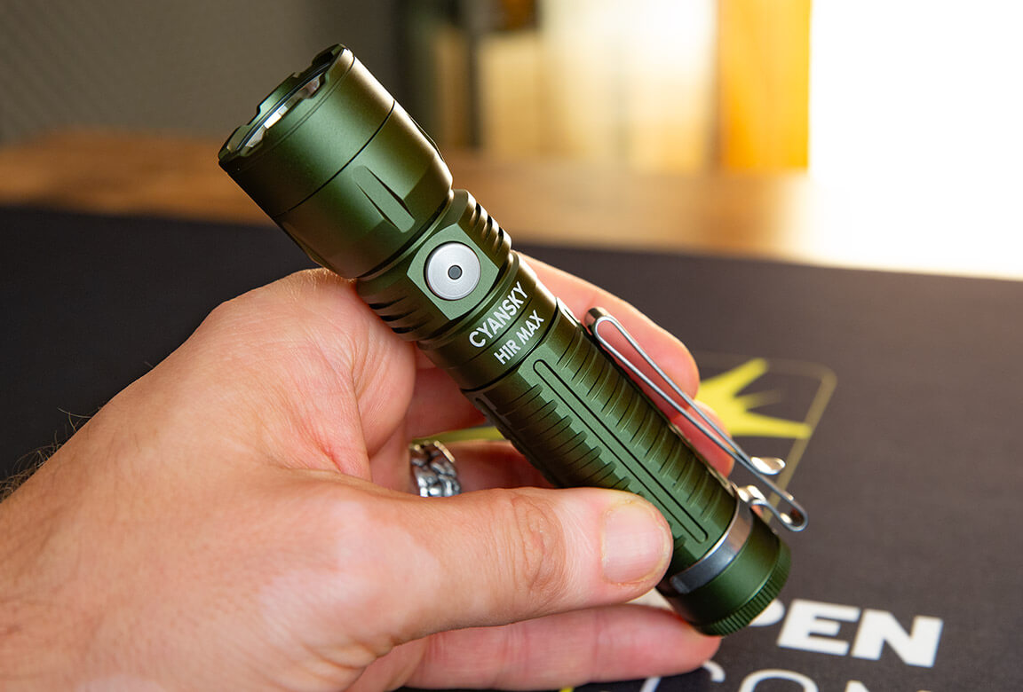 Das Design ist schlicht gehalten - durch die grüne Farbe wirkt die H1R Max aber trotzdem irgendwie edel. Das i-Tüpfelchen wäre ein goldener Gürtelclip gewesen ;-)